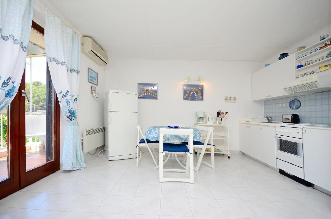 Apartment Dubravka Banjol Buitenkant foto