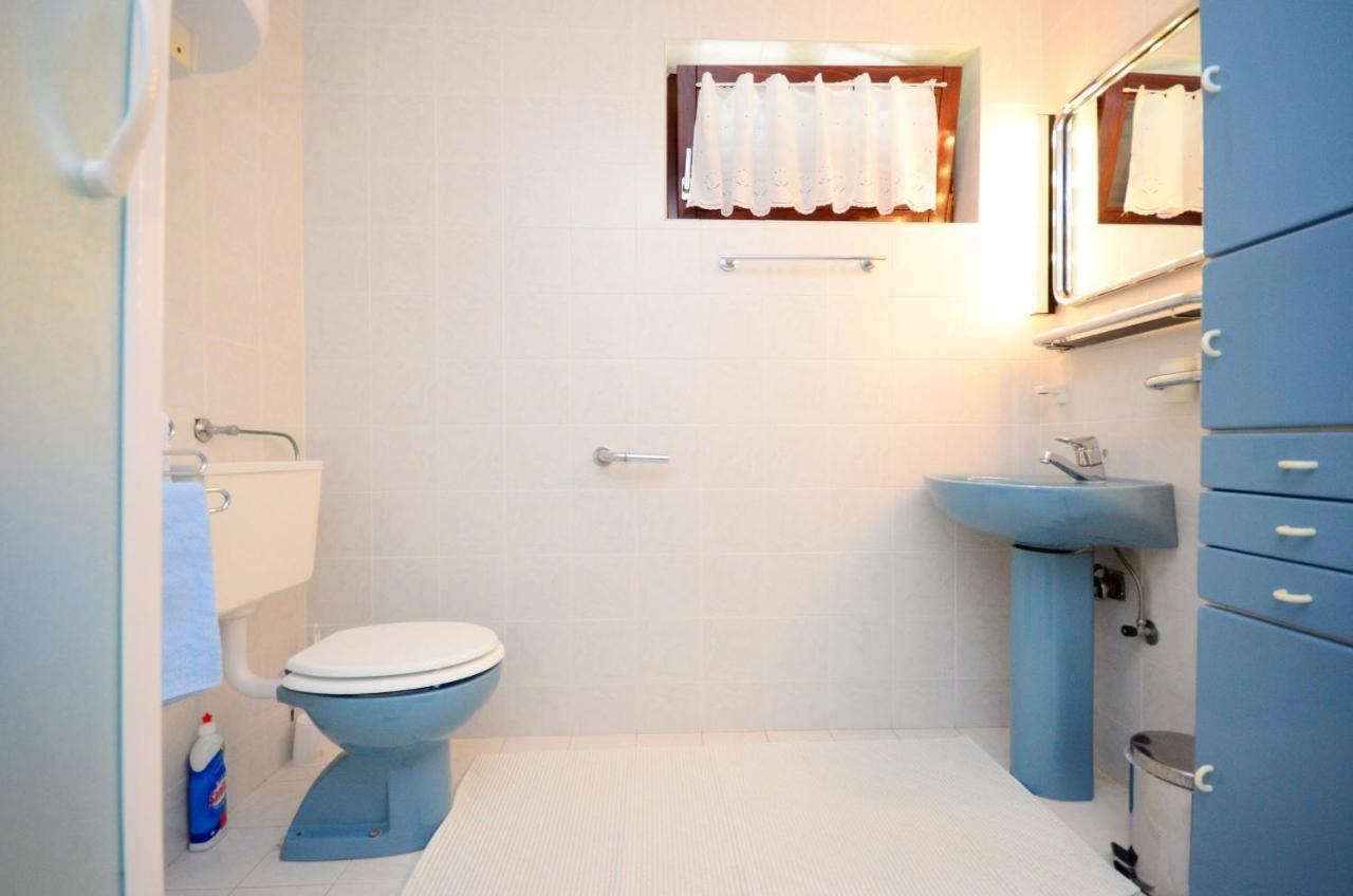 Apartment Dubravka Banjol Buitenkant foto